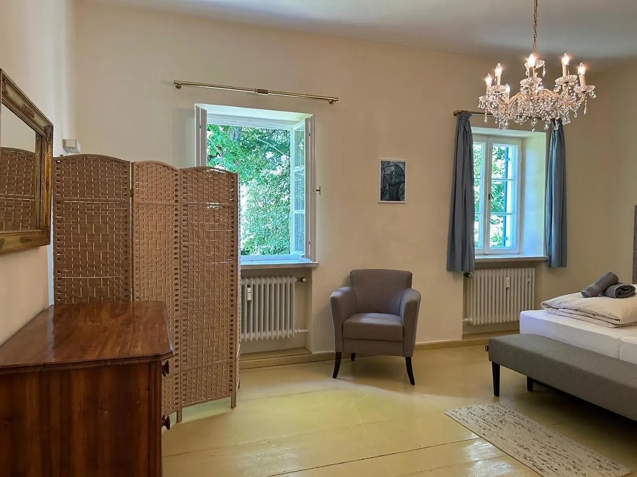 Ferienwohnung Villa Victoria Mit Grandiosem Seeblick Und Gartennutzung In Jugendstil Villa Gstadt am Chiemsee 0*,